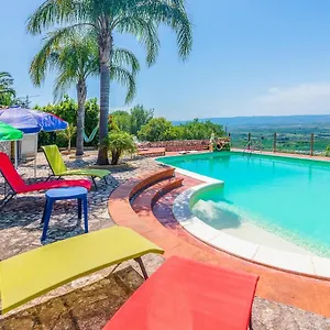 Hébergement de vacances Casetta Con Piscina Fra Catania E Siracusa 